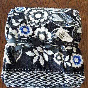Vera Bradley Throw Blanket "Snow Lotus"